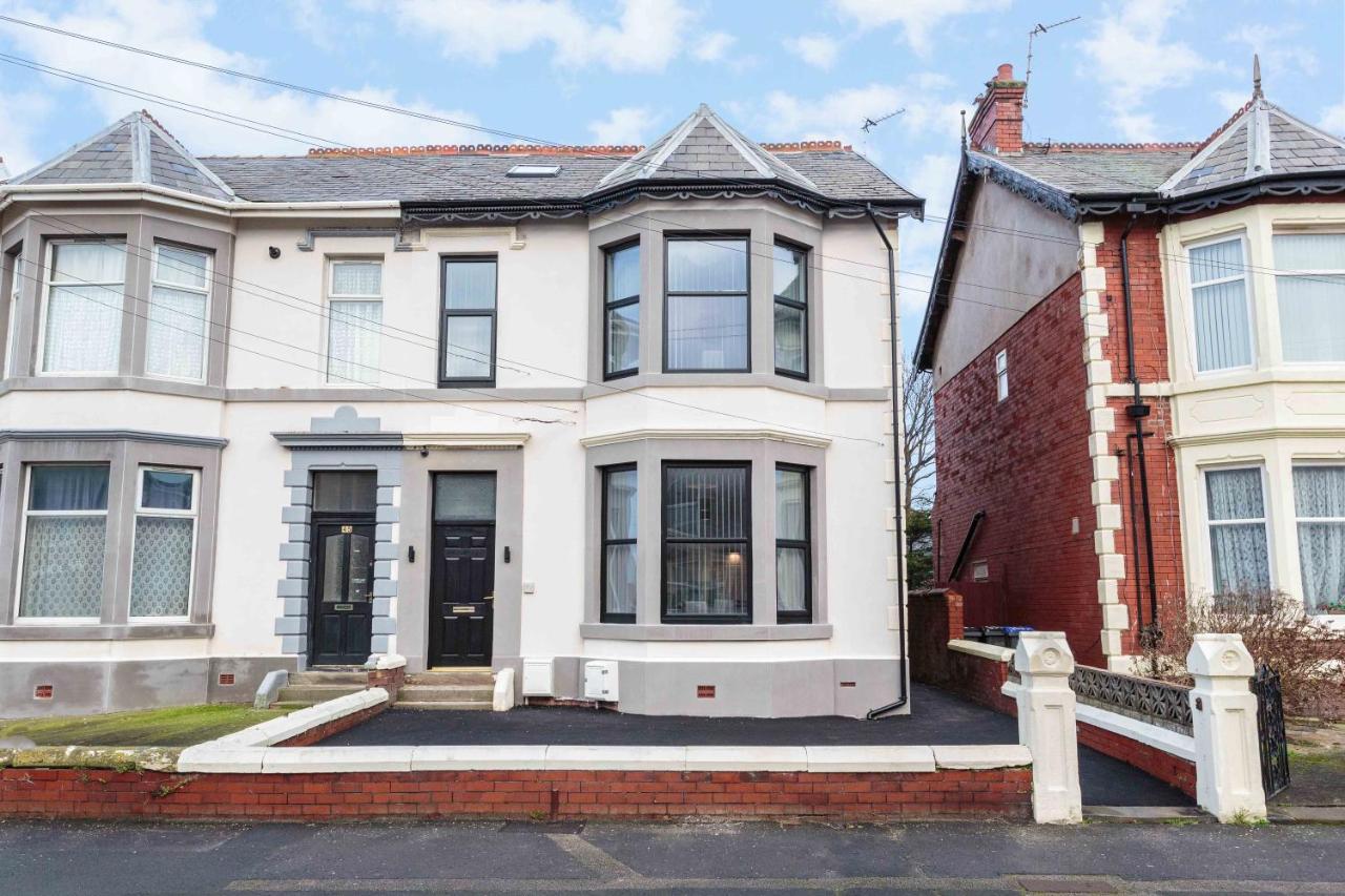 Cherry Property - Berry Apartments Blackpool Buitenkant foto